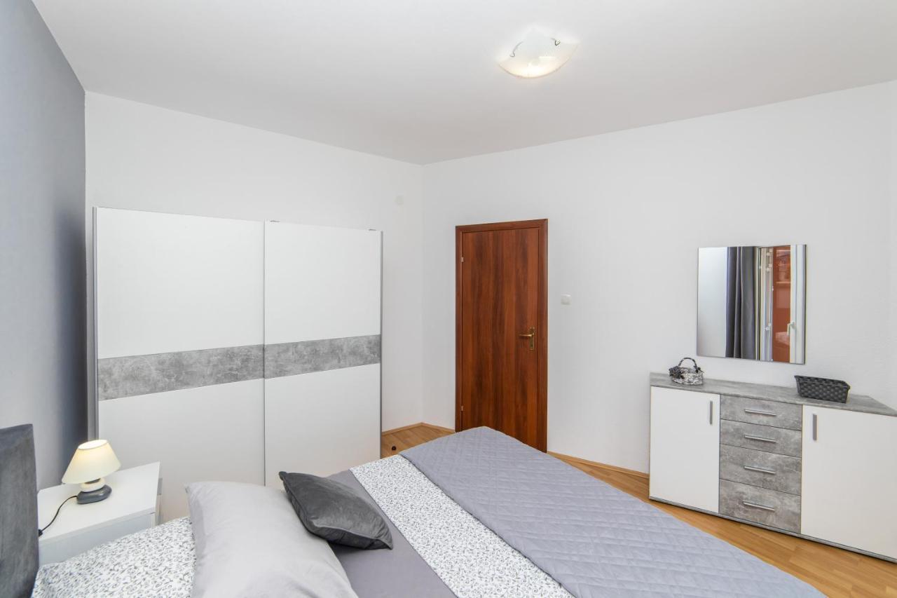 Apartmani Lile Gradac (Split-Dalmatia) Exterior foto