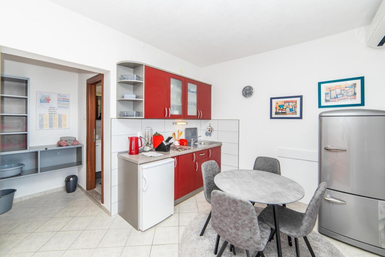 Apartmani Lile Gradac (Split-Dalmatia) Exterior foto